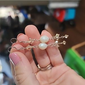 Beautiful pearl and crystal bead earrings